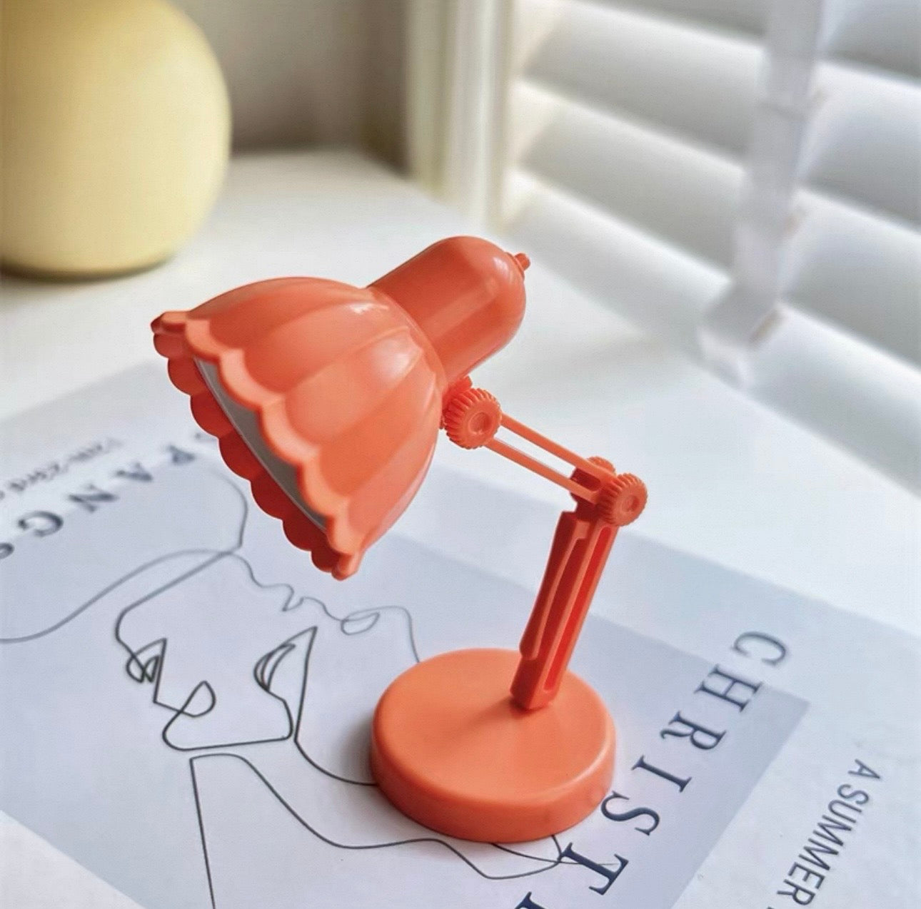 Mini Flower Desk Lamp Fridge Magnets - 1 piece