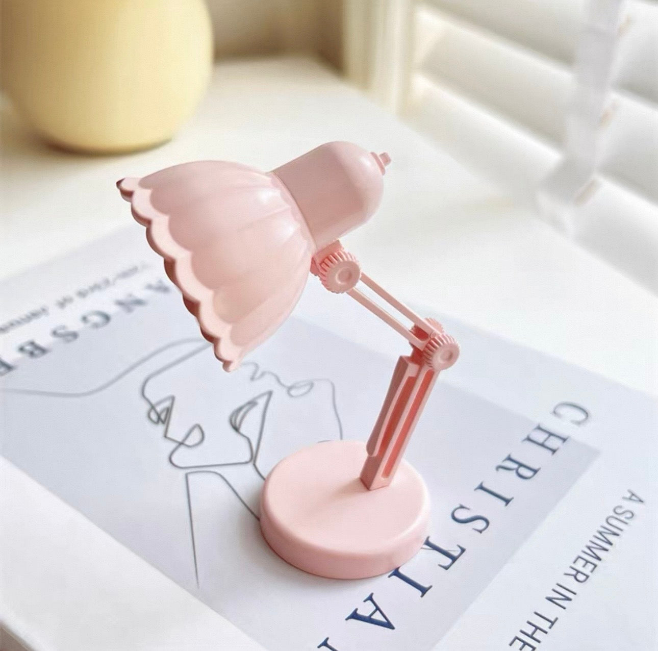 Mini Flower Desk Lamp Fridge Magnets - 1 piece