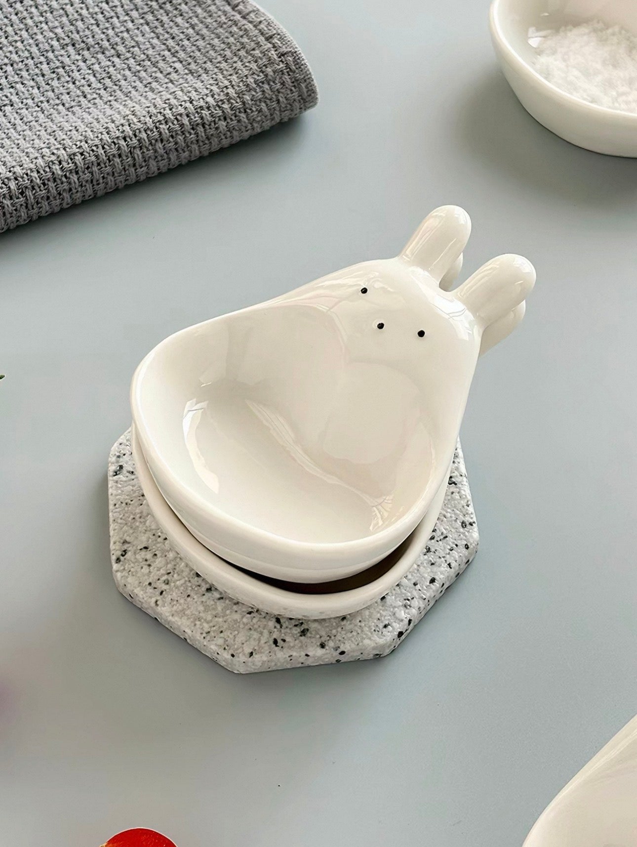 Bunny Sauce Dish - 1 Piece