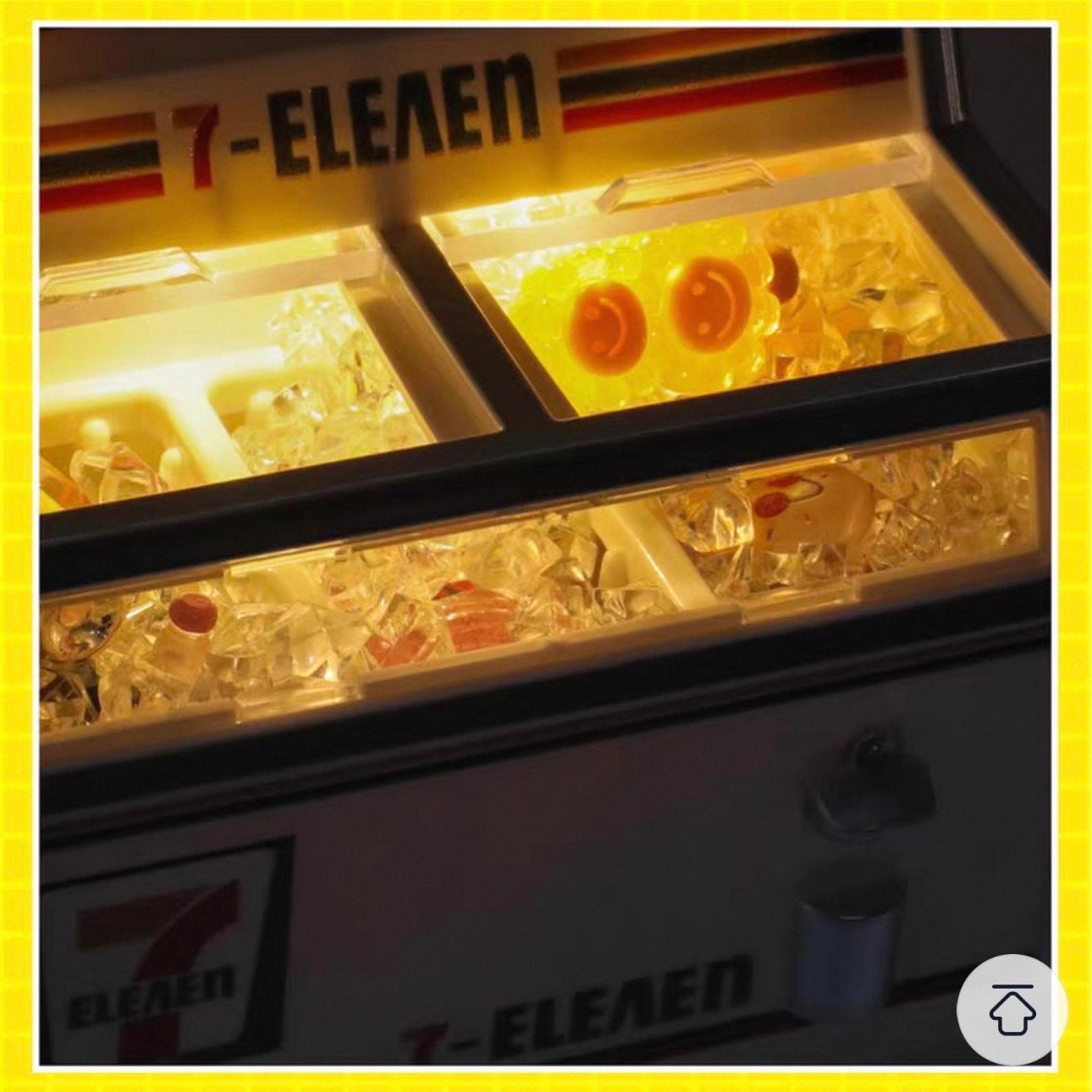 Convenience Store Ice Cream Freezer Magnet - 1 pcs freezer + random 15pcs of miniatures