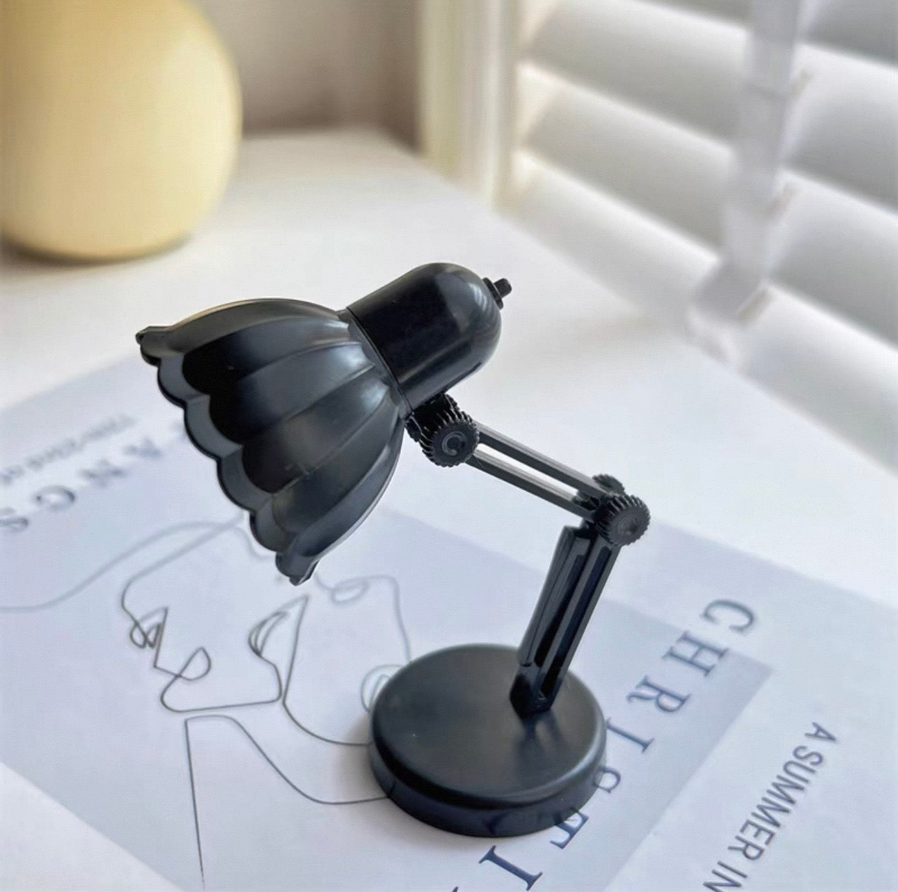 Mini Flower Desk Lamp Fridge Magnets - 1 piece